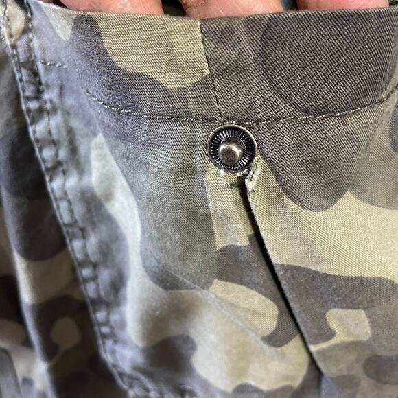 Jade and Ivory Camo Flower Embroidered Cinch Waist Jacket Size Medium - Picture 10 of 10